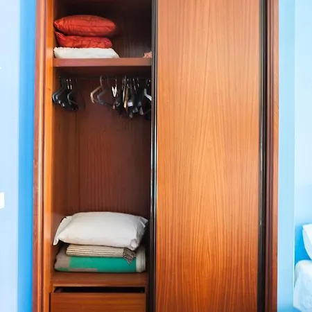 Quarto em Acomodações Particulares Junto Ao Mar